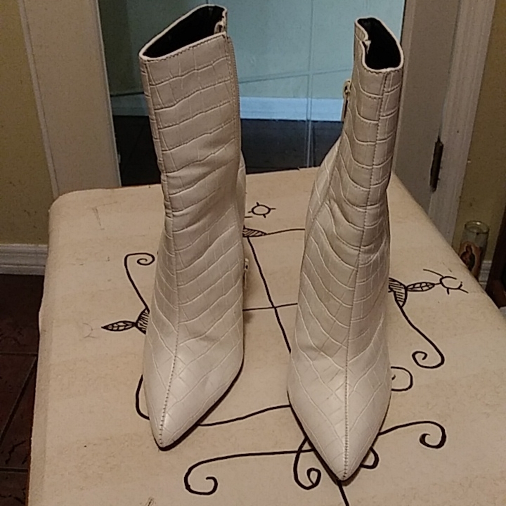 Women shoes size 6.5